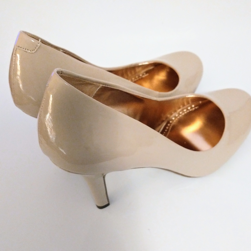 George Nude Round Toe Stiletto Pumps Women's Size 10 NIB Classic Career Heels - Picture 6 of 8